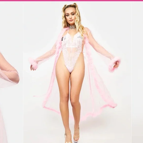 Dollskill Robe - Picture 3 of 4